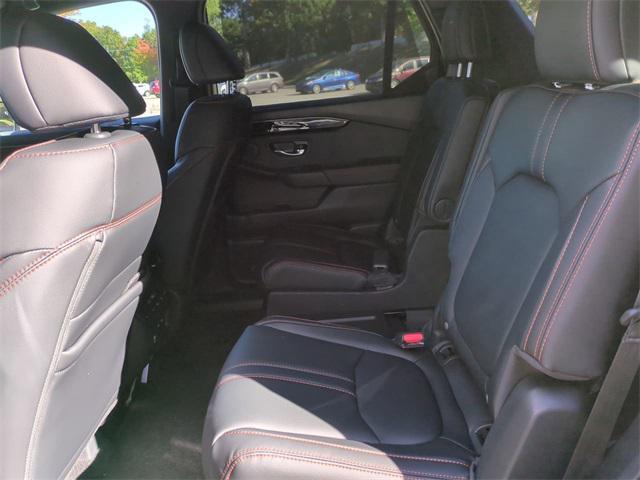 new 2025 Honda Pilot car, priced at $50,895