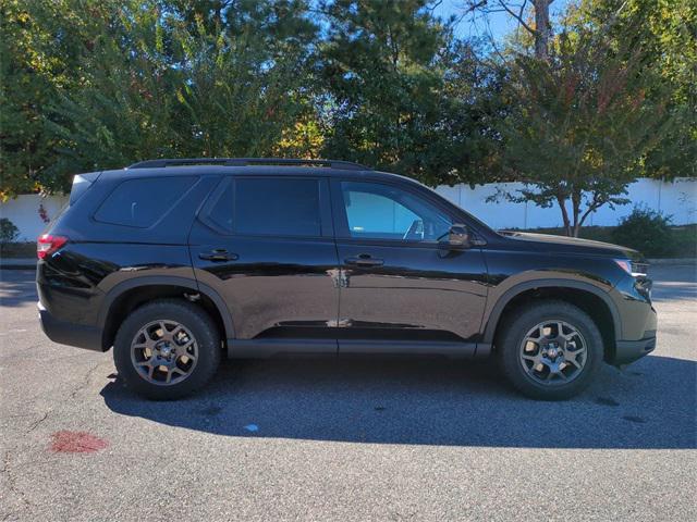 new 2025 Honda Pilot car, priced at $50,895