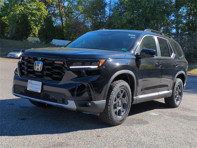 new 2025 Honda Pilot car, priced at $50,895
