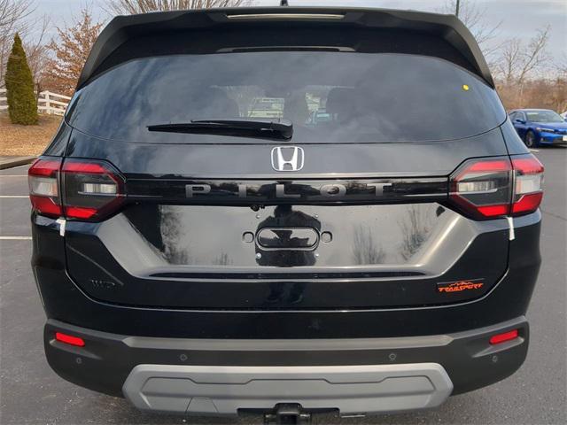 new 2025 Honda Pilot car, priced at $50,795