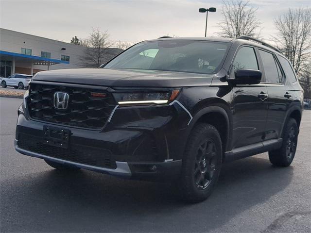 new 2025 Honda Pilot car, priced at $50,795