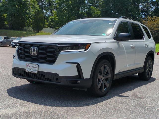 new 2025 Honda Pilot car, priced at $44,205