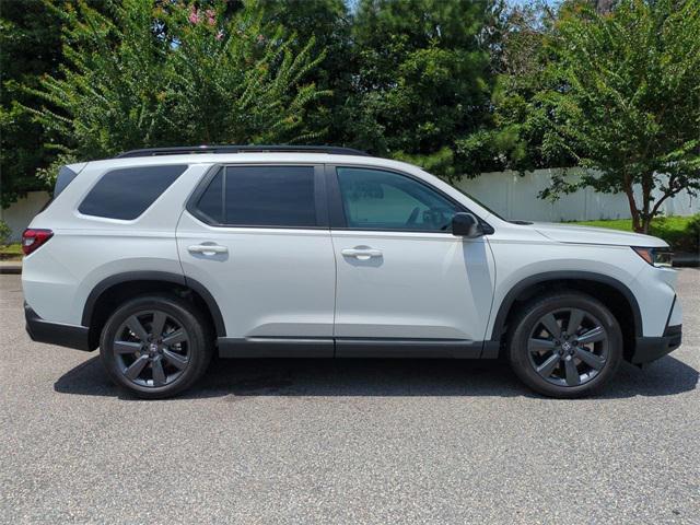 new 2025 Honda Pilot car, priced at $44,205