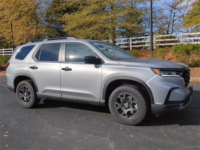 new 2025 Honda Pilot car, priced at $50,795