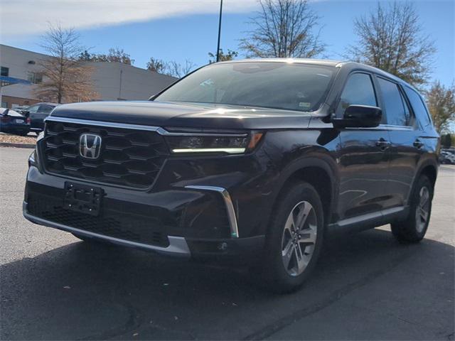 new 2025 Honda Pilot car, priced at $47,725