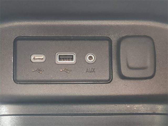 used 2024 Chevrolet Equinox car, priced at $25,300