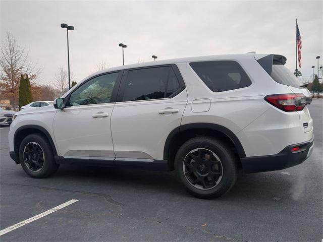 new 2025 Honda Pilot car, priced at $49,350