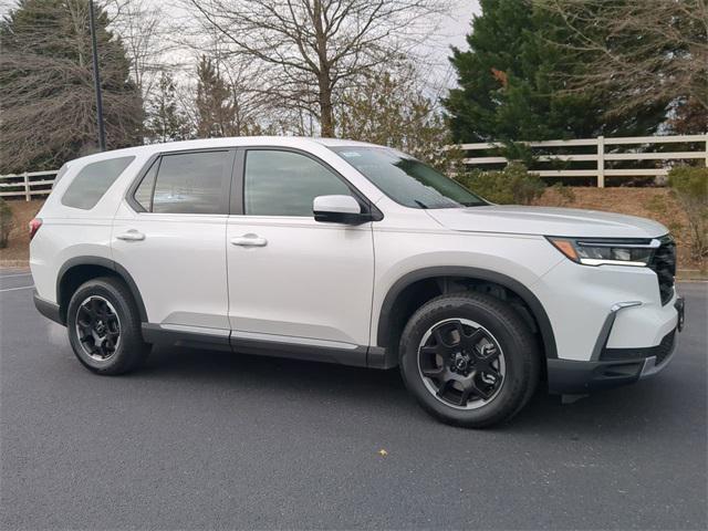 new 2025 Honda Pilot car, priced at $49,350