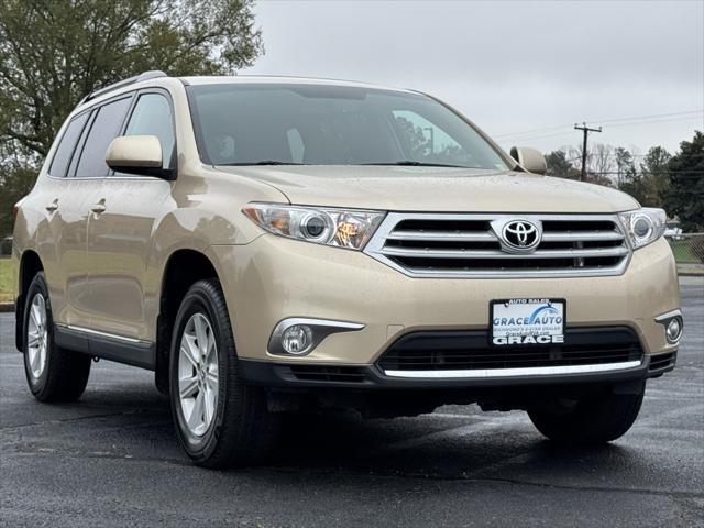 used 2012 Toyota Highlander car, priced at $15,700