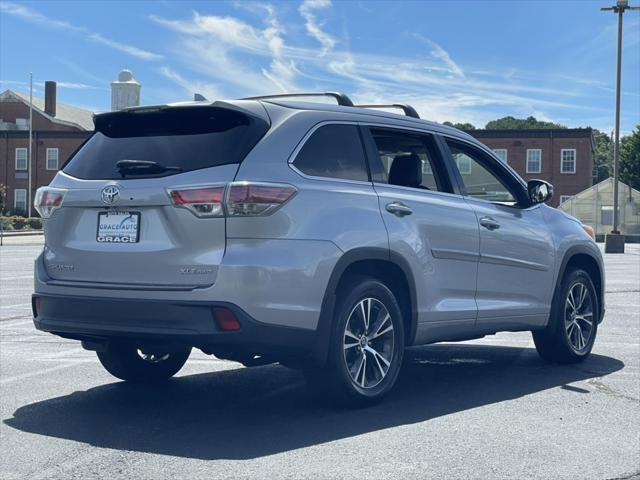 used 2016 Toyota Highlander car, priced at $22,400