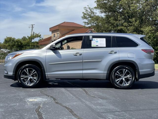 used 2016 Toyota Highlander car, priced at $22,400