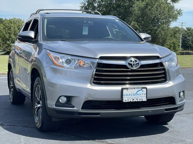 used 2016 Toyota Highlander car, priced at $22,400