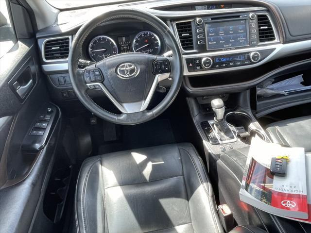 used 2016 Toyota Highlander car, priced at $22,400