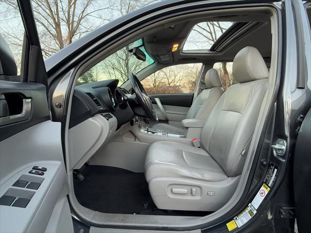 used 2012 Toyota Highlander car, priced at $16,700