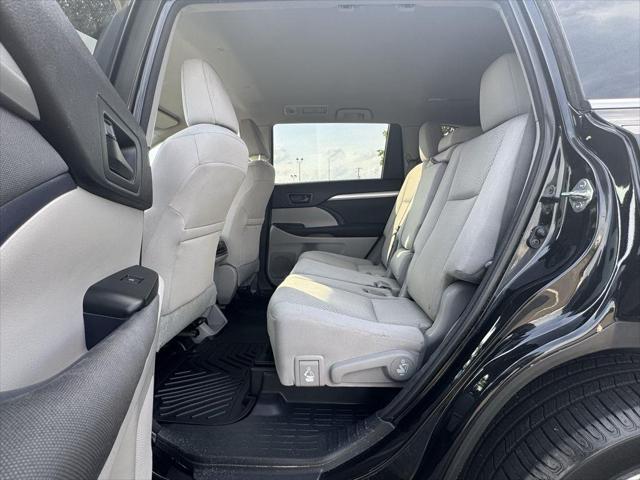 used 2015 Toyota Highlander car, priced at $17,700