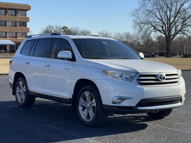 used 2013 Toyota Highlander car, priced at $15,700