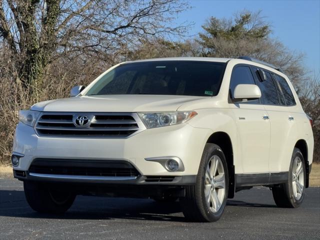 used 2013 Toyota Highlander car, priced at $15,700