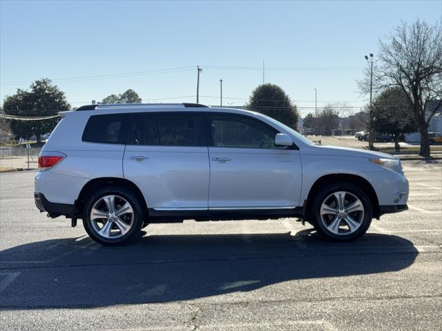 used 2013 Toyota Highlander car, priced at $15,700