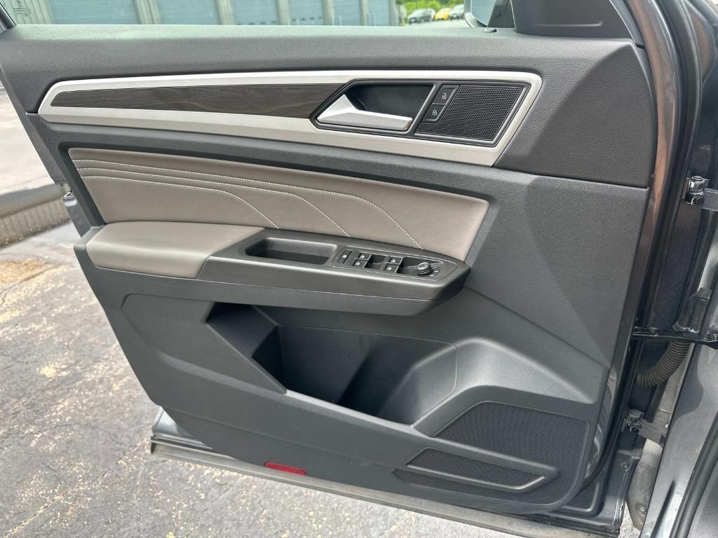 used 2022 Volkswagen Atlas car, priced at $25,900