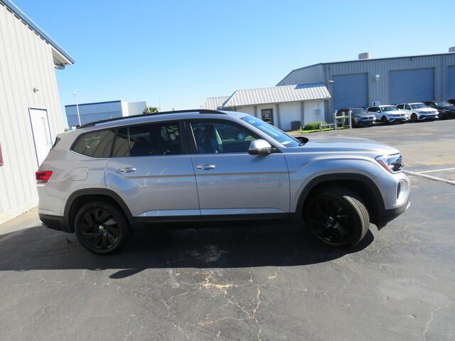 used 2024 Volkswagen Atlas car, priced at $37,900