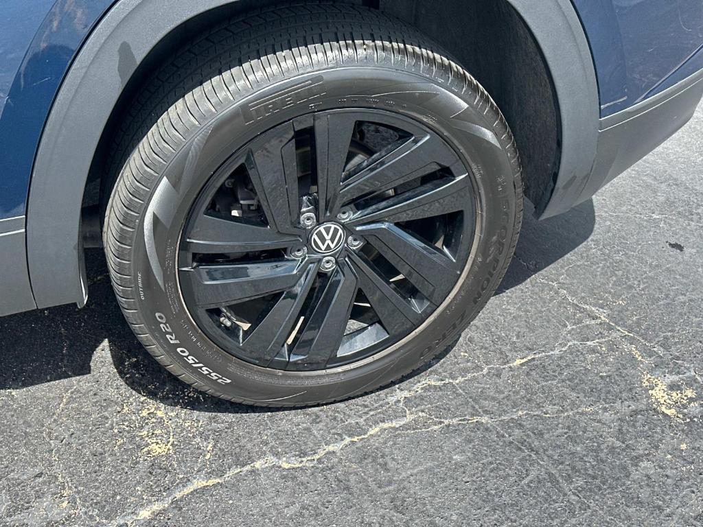 used 2023 Volkswagen Atlas Cross Sport car, priced at $27,900