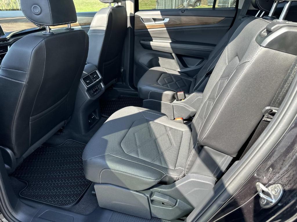 used 2025 Volkswagen Atlas car, priced at $37,900