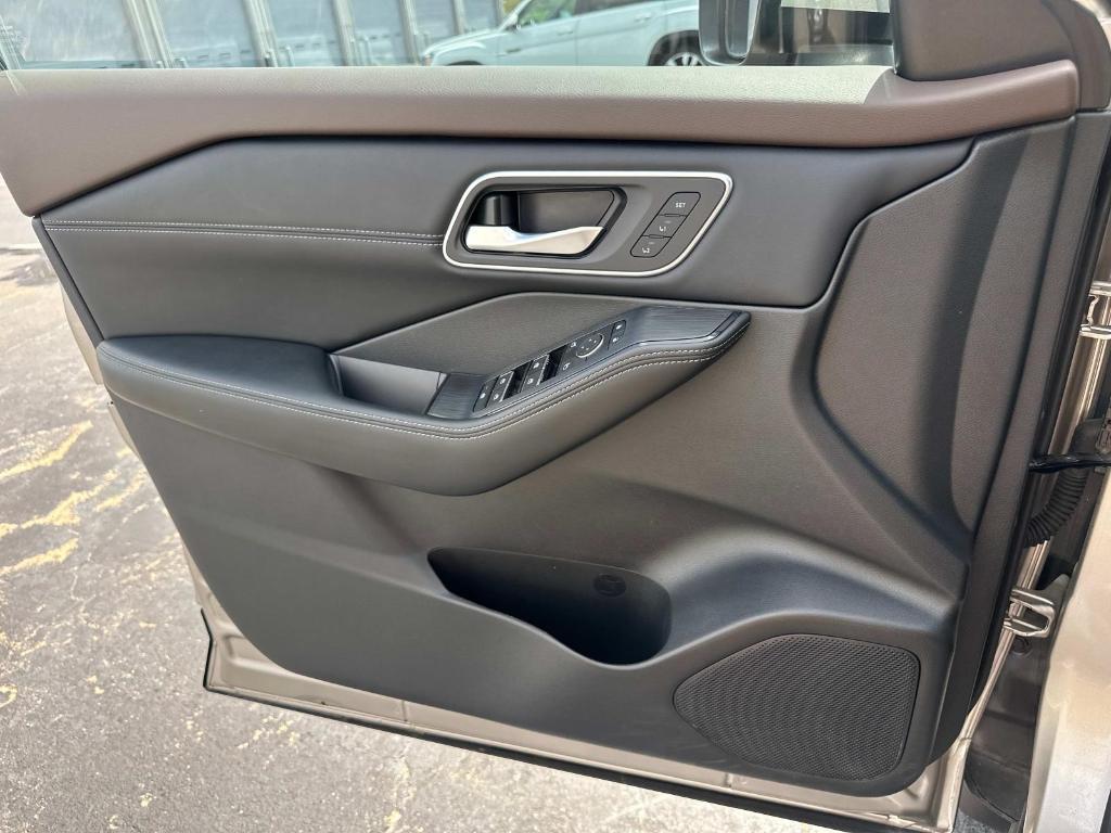 used 2023 Nissan Rogue car, priced at $26,450