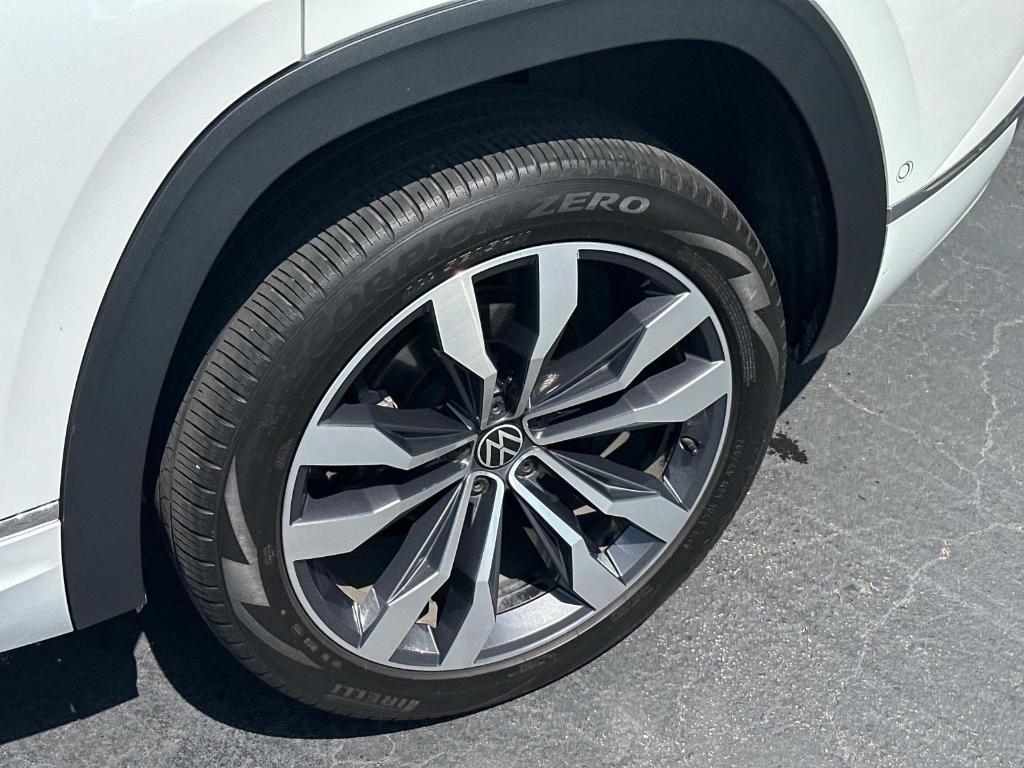 used 2022 Volkswagen Atlas Cross Sport car, priced at $33,900