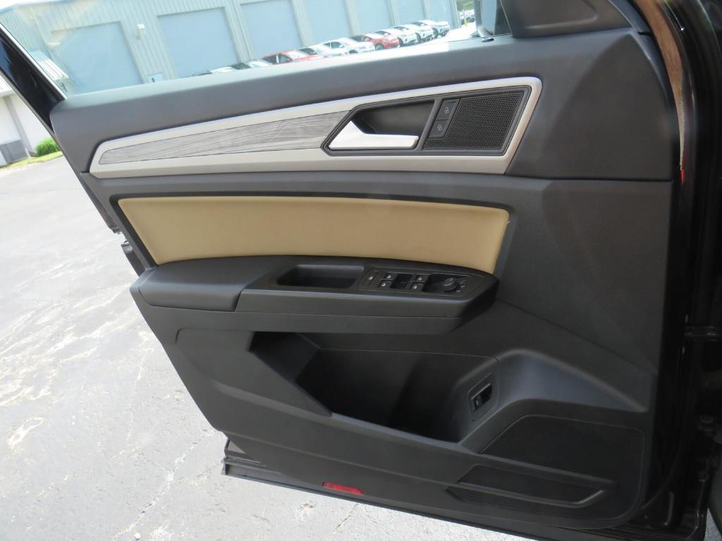 used 2020 Volkswagen Atlas Cross Sport car, priced at $16,900