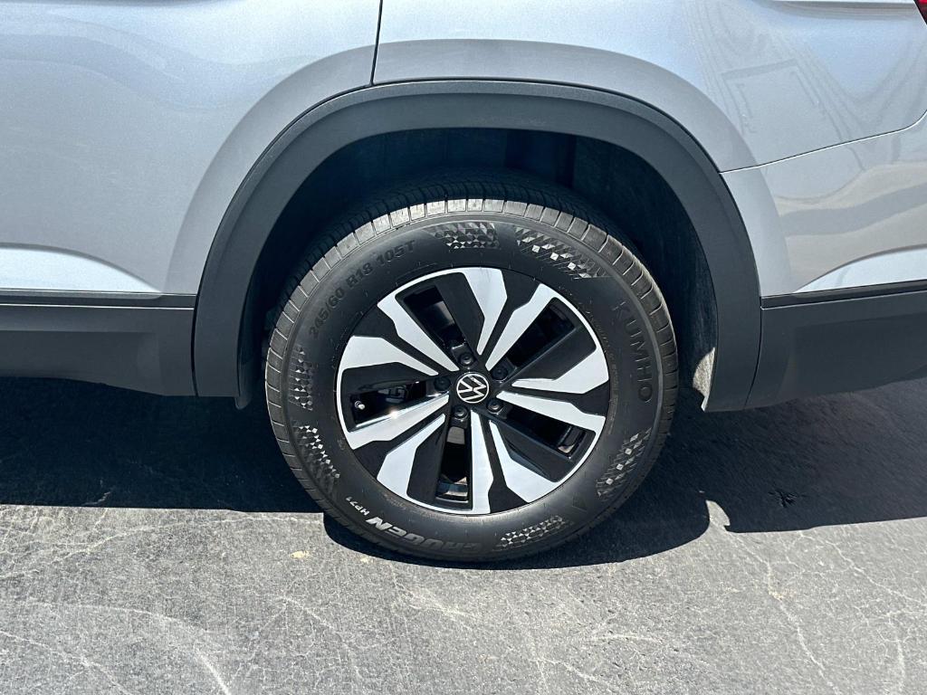 used 2024 Volkswagen Atlas car, priced at $34,900