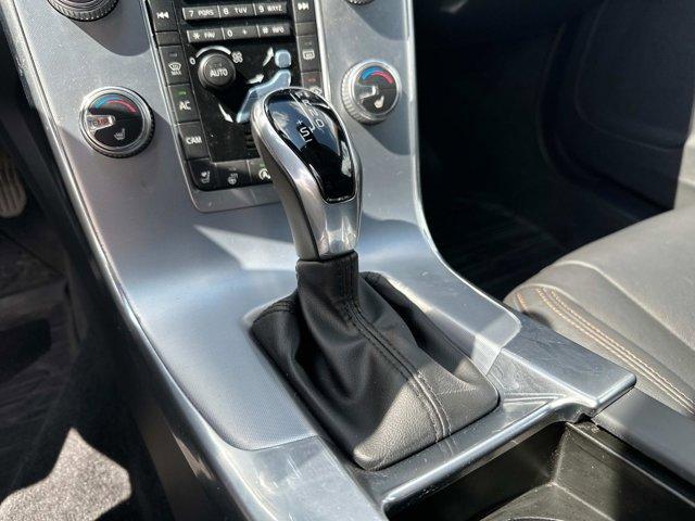 used 2018 Volvo V60 Cross Country car, priced at $17,650