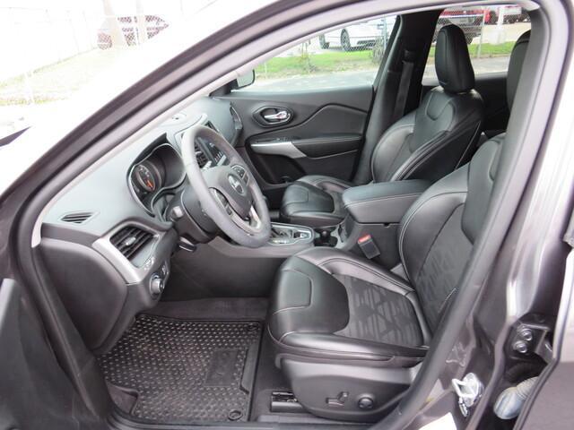 used 2022 Jeep Cherokee car, priced at $24,900