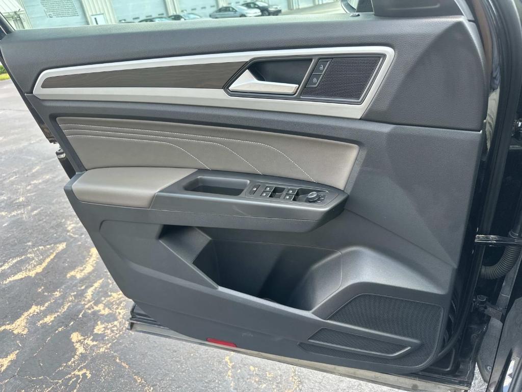 used 2022 Volkswagen Atlas car, priced at $25,900