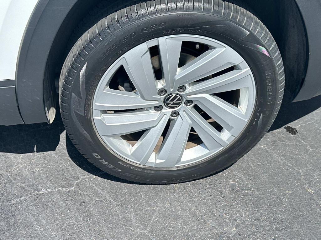 used 2021 Volkswagen Atlas Cross Sport car, priced at $23,900