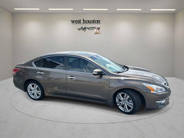 used 2015 Nissan Altima car, priced at $11,900