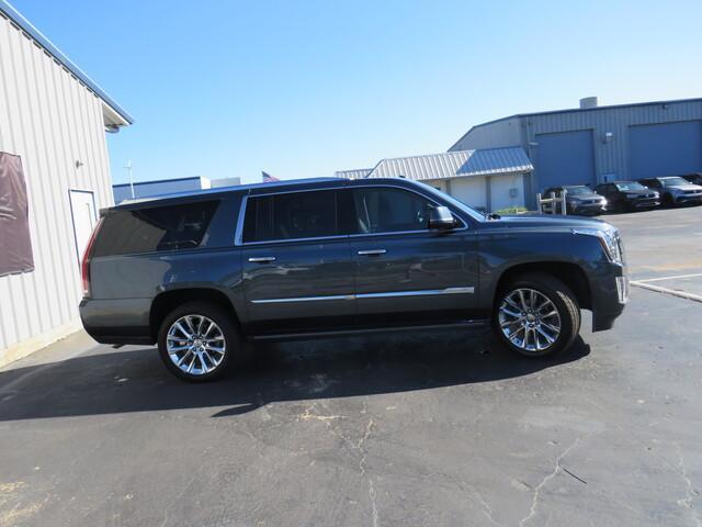 used 2019 Cadillac Escalade ESV car, priced at $35,750