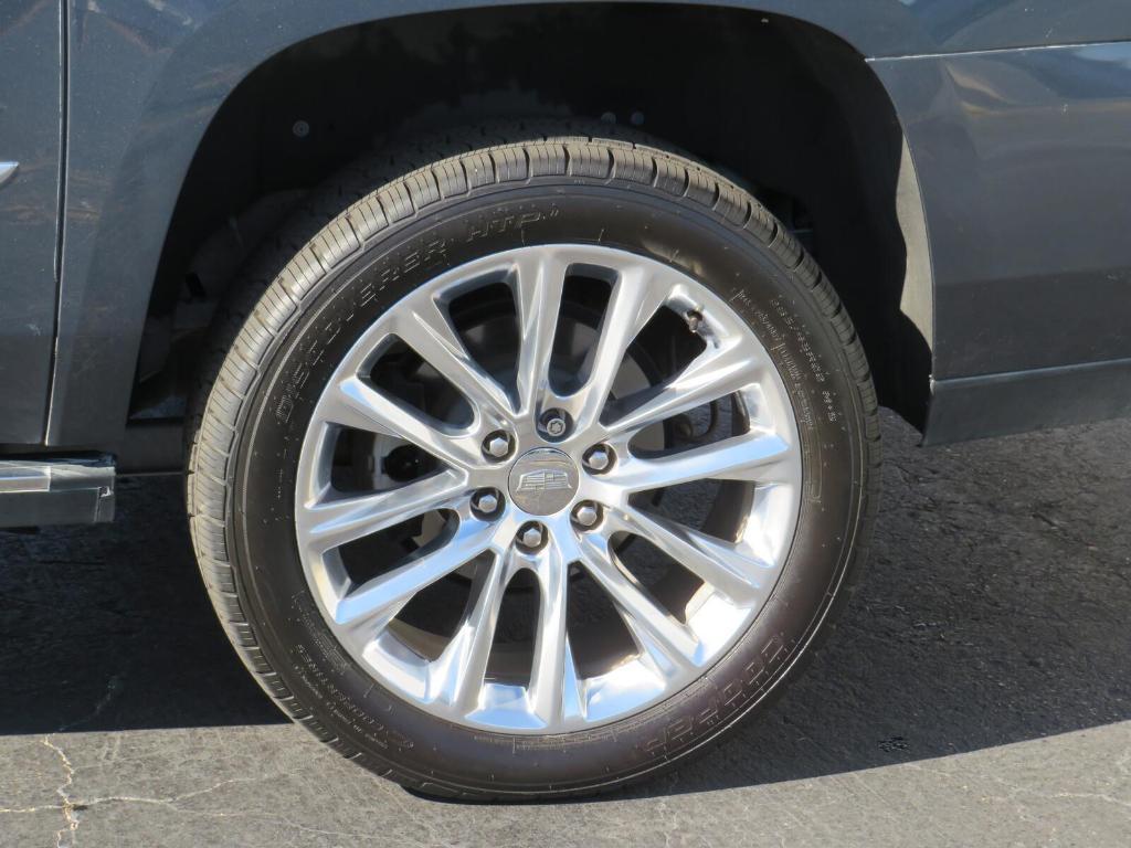 used 2019 Cadillac Escalade ESV car, priced at $31,927