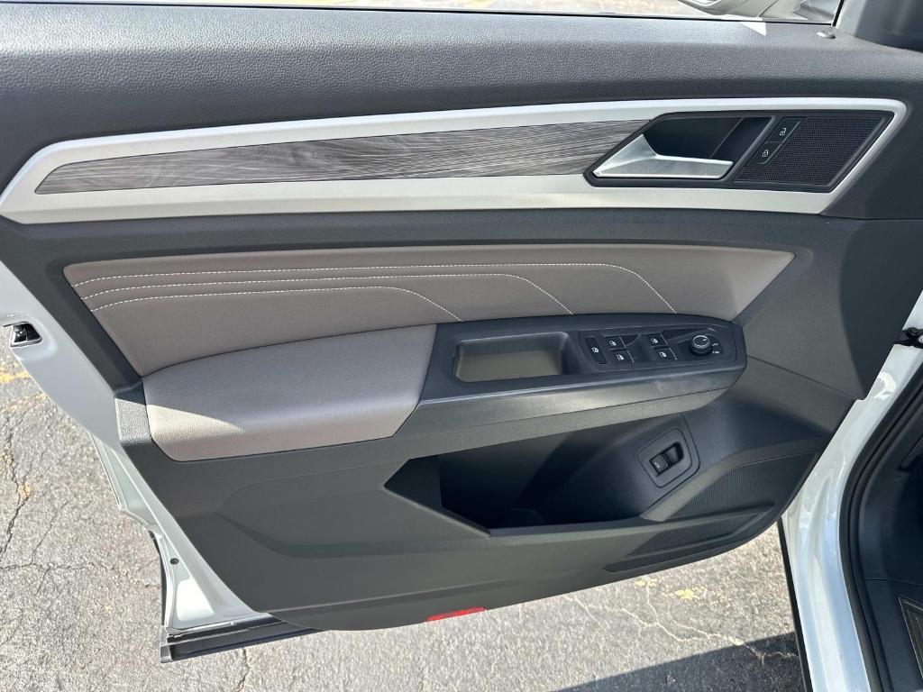 used 2021 Volkswagen Atlas Cross Sport car, priced at $19,900