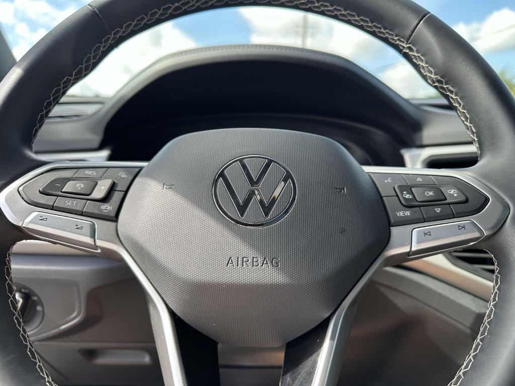 used 2021 Volkswagen Atlas Cross Sport car, priced at $19,900