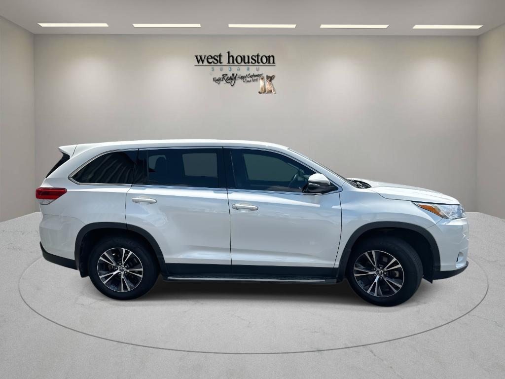 used 2019 Toyota Highlander car, priced at $22,450