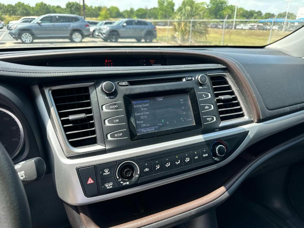 used 2019 Toyota Highlander car, priced at $22,450