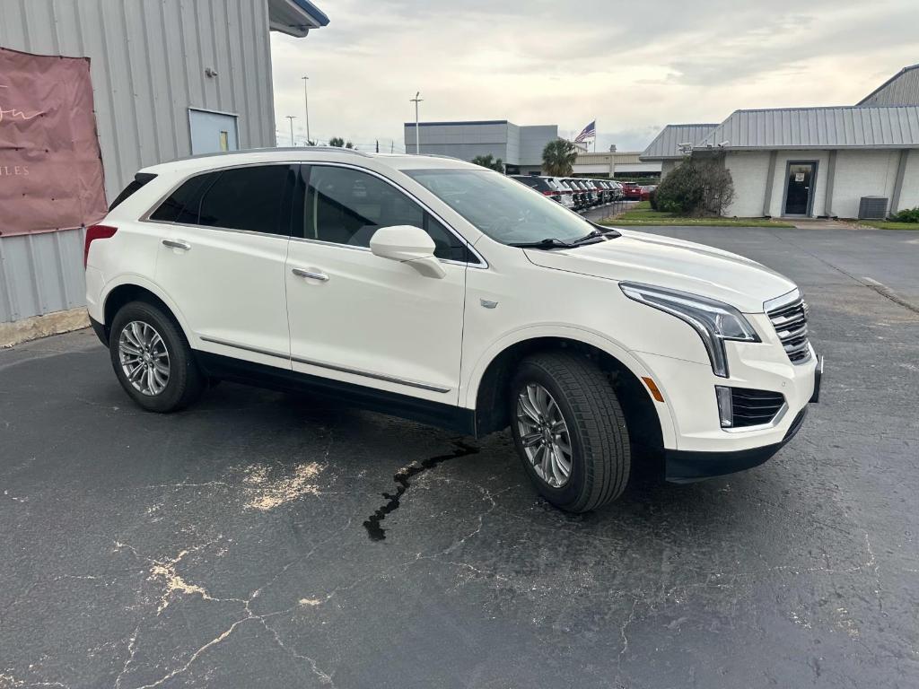 used 2019 Cadillac XT5 car, priced at $22,490