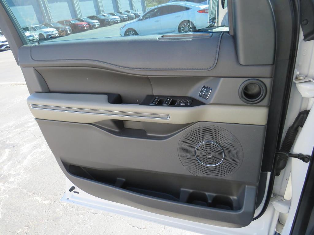 used 2018 Ford Expedition car, priced at $23,233