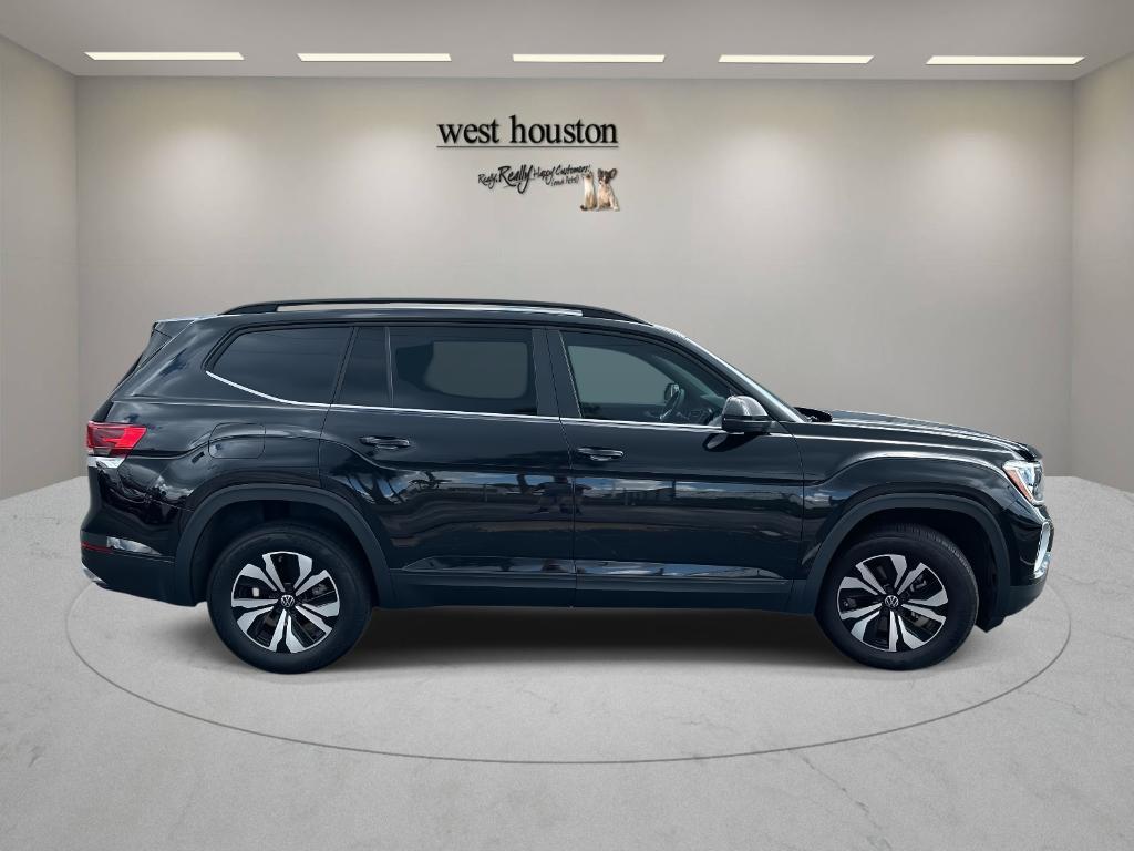 used 2024 Volkswagen Atlas car, priced at $30,900