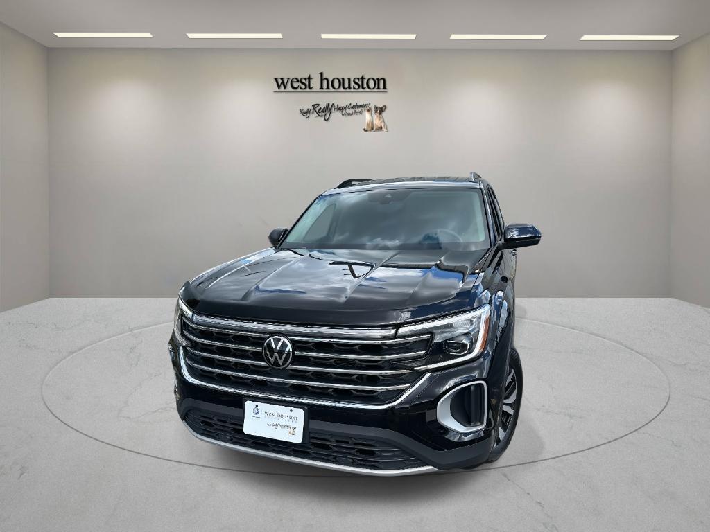 used 2024 Volkswagen Atlas car, priced at $30,900