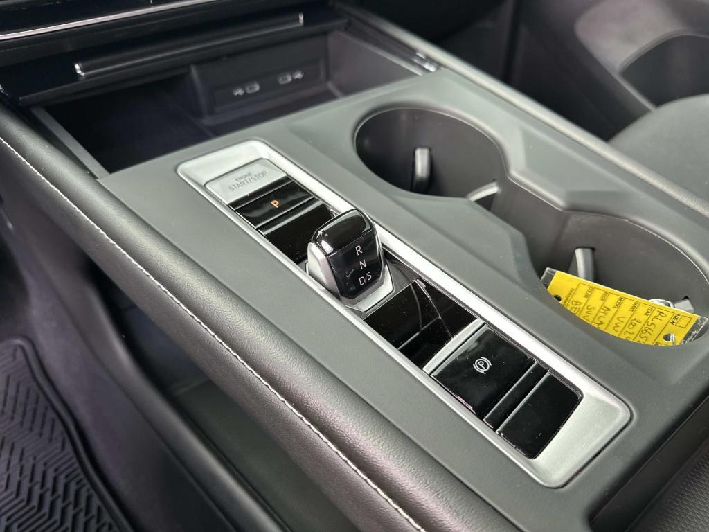 used 2024 Volkswagen Atlas car, priced at $30,900