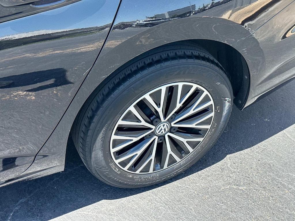 used 2021 Volkswagen Jetta car, priced at $17,900