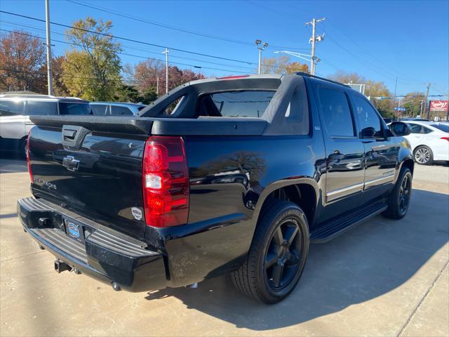 used 2009 Chevrolet Avalanche car, priced at $7,297