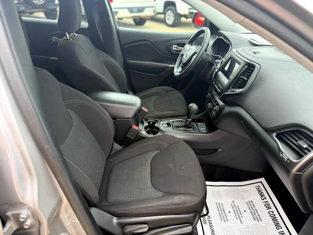used 2019 Jeep Cherokee car, priced at $11,497