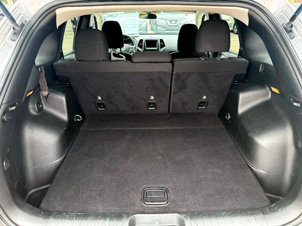 used 2019 Jeep Cherokee car, priced at $11,497